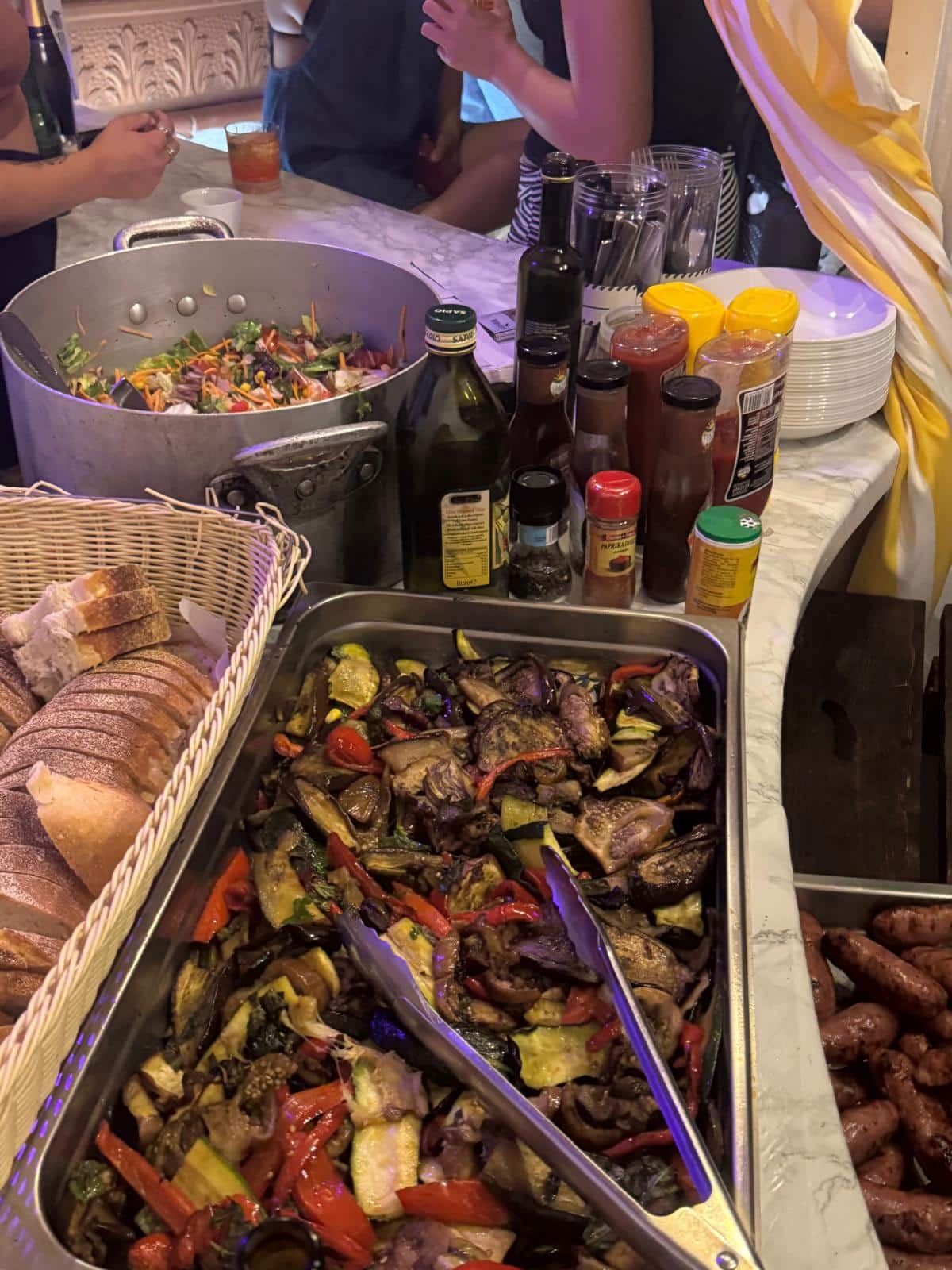 barbecue night a t ring hostel in Forio d'ischia